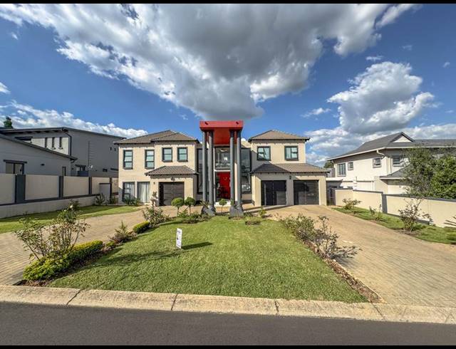 7 BEDROOM HOUSE FOR SALE IN MIDLANDS ESTATE